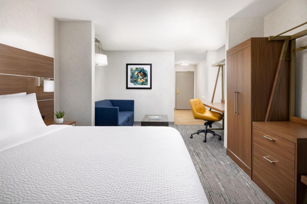 Holiday Inn Express Las Vegas South Image 11