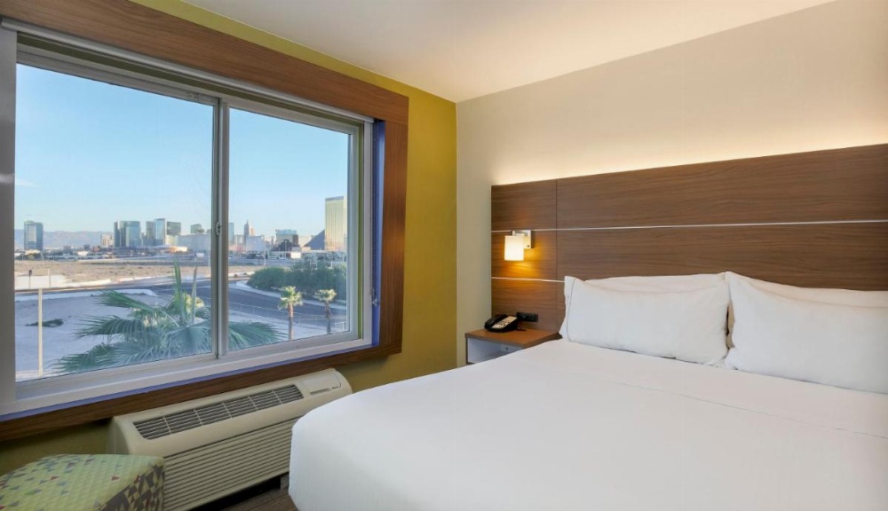 Holiday Inn Express Las Vegas South Image 27