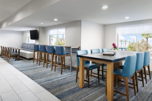 Holiday Inn Express Las Vegas South image 36