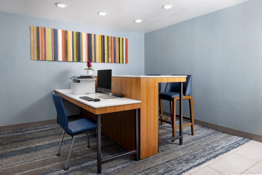 Holiday Inn Express Las Vegas South Image 38