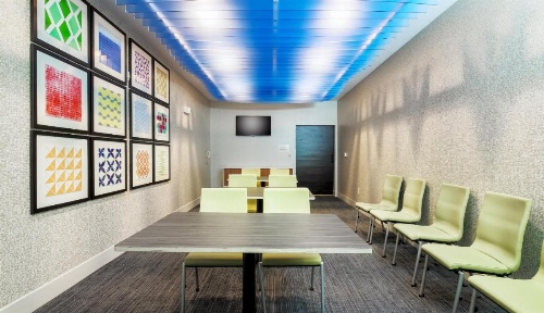 Holiday Inn Express Las Vegas South image 44
